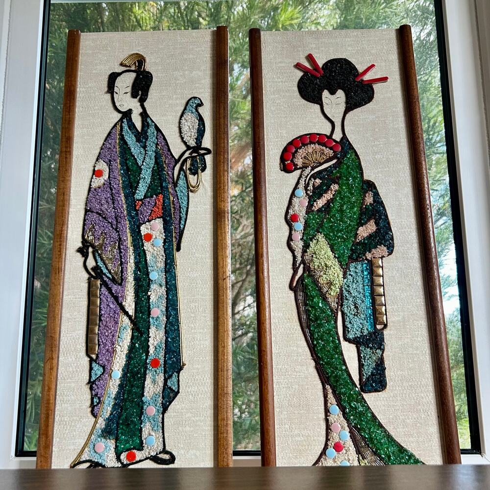 Mid-Century Gravel Art Wall Hangings – Asian Figures, 1960s Vintage Pair